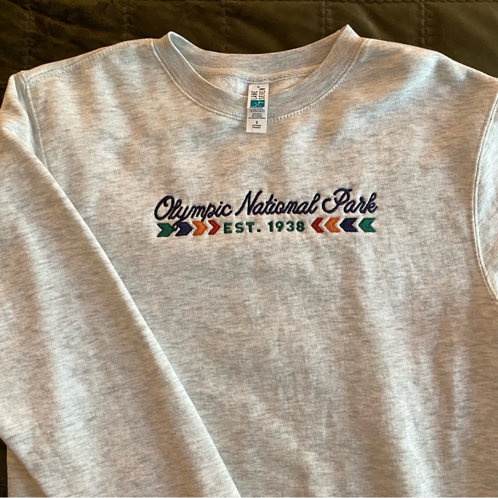 NWOT Olympic National Park Crewneck Sweatshirt